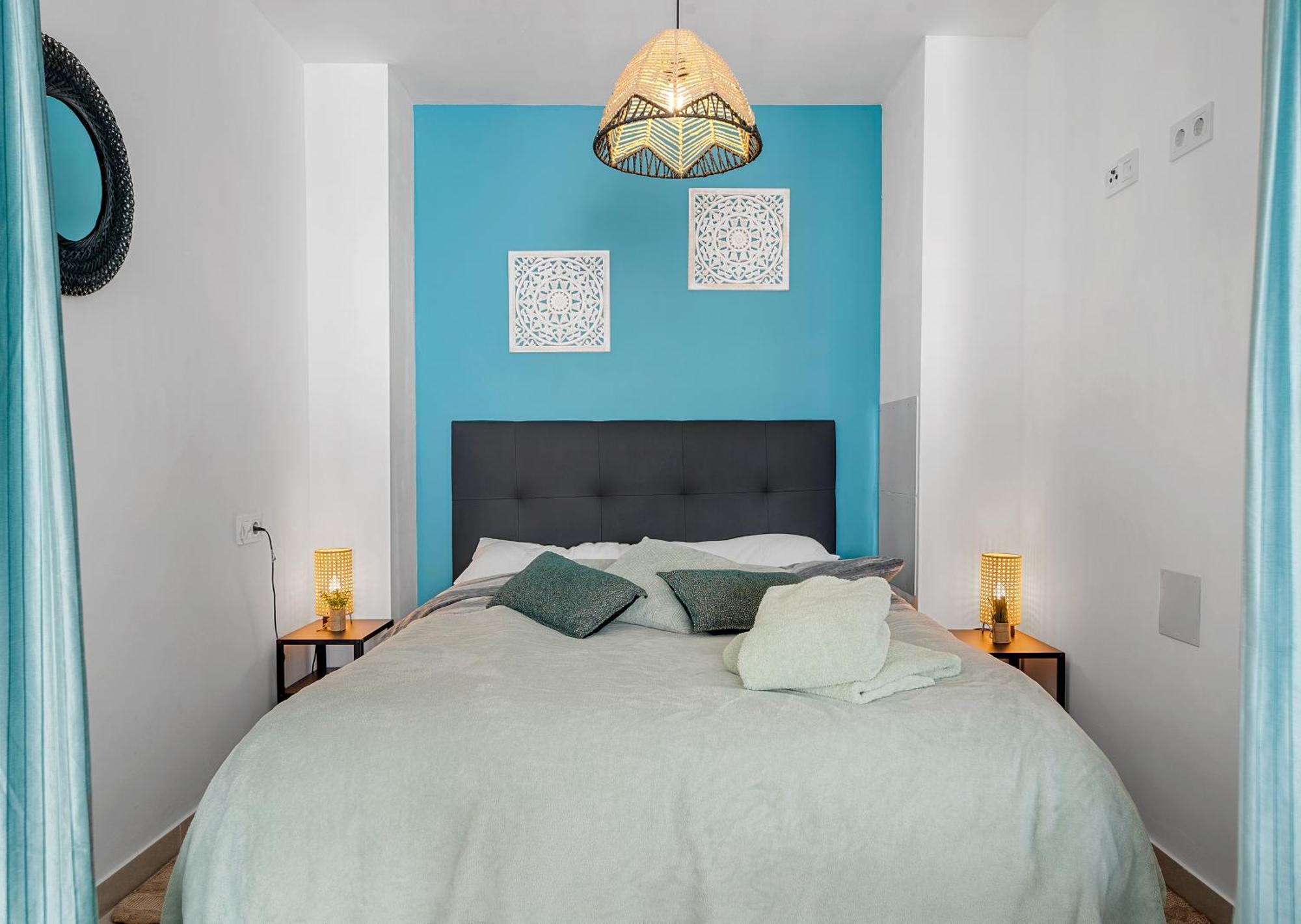 Casa Amorosa Apartment - Close To Beach, City Centre And Bus Station Торевьиа Экстерьер фото